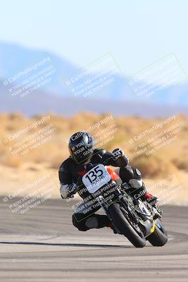 media/Jan-10-2025-CVMA Friday Practice (Fri) [[489e0da257]]/Group 4 and Trackday/Session 4 (Turn 16)/